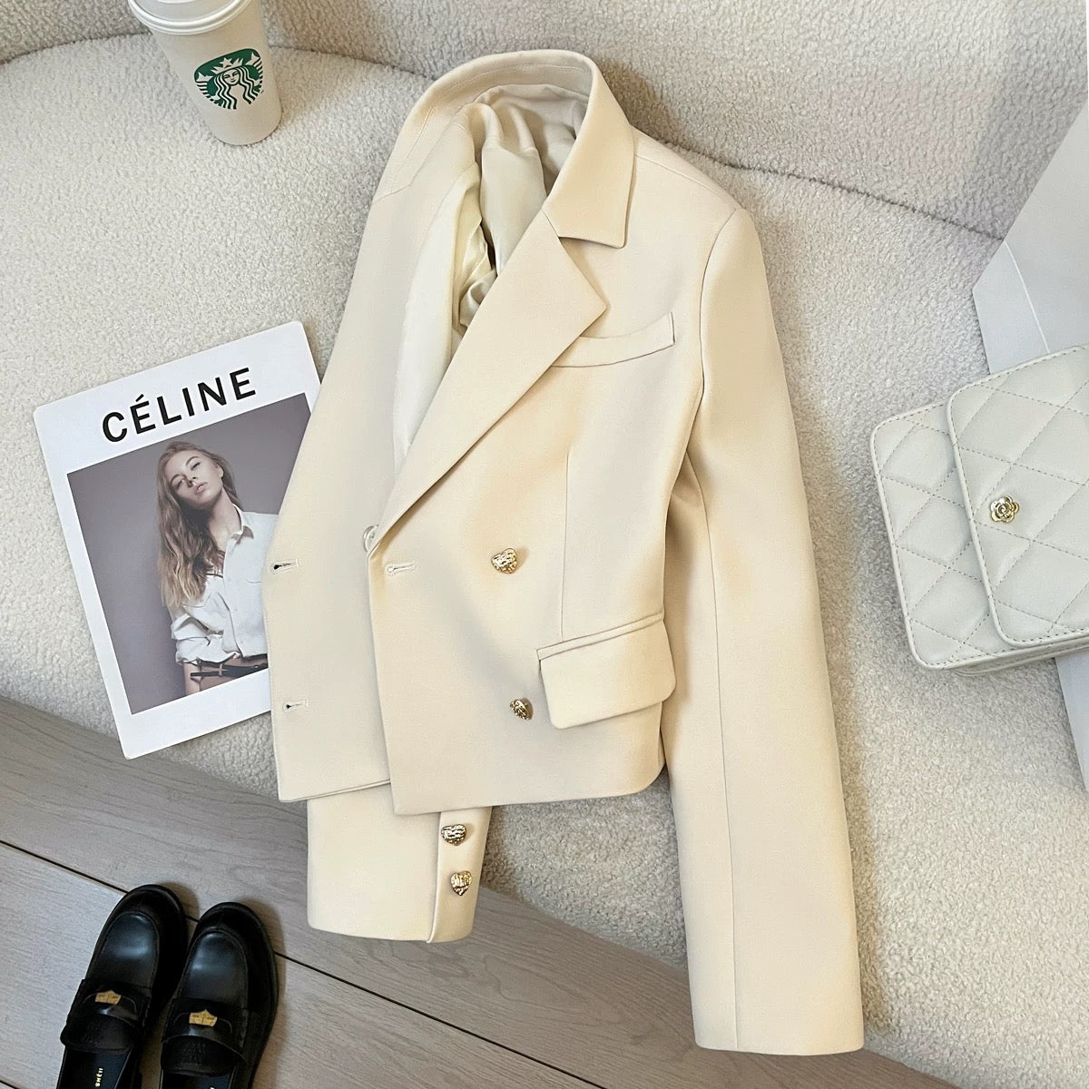 Off-white short suit jacket for women autumn 2025 new small size design commuting casual temperament suit