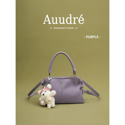 Auudre's sophisticated and stylish niche handbag for women, a new summer 2026 design, perfect for commuting and as a crossbody bag.