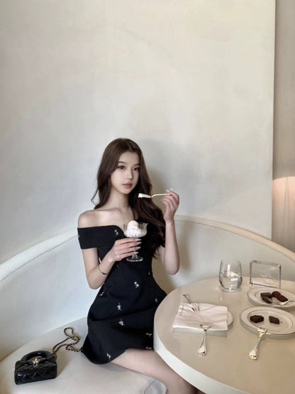 French gentle style embroidered floral one-shoulder bow dress 2024 Xia Xin waist slimming black skirt