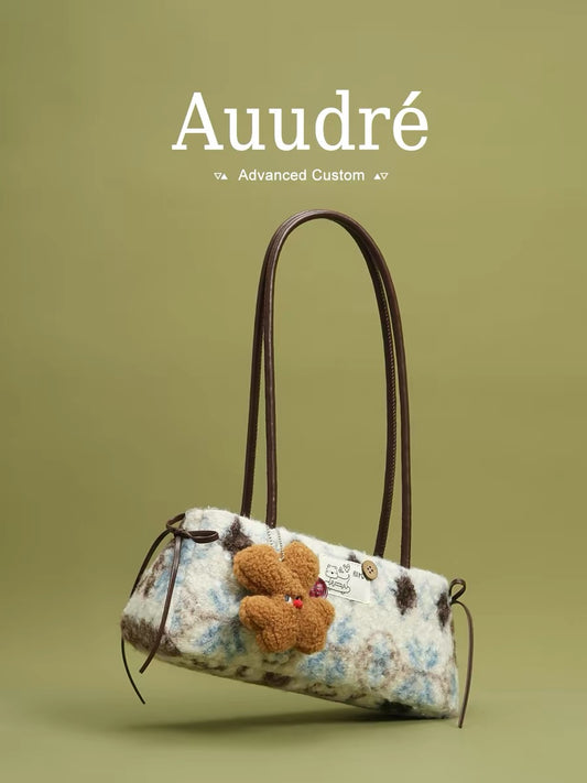 Auudre Original Niche Design Furry Shoulder/Underarm Bag for Women, 2026 New Summer Style, Plush Commuter Bag