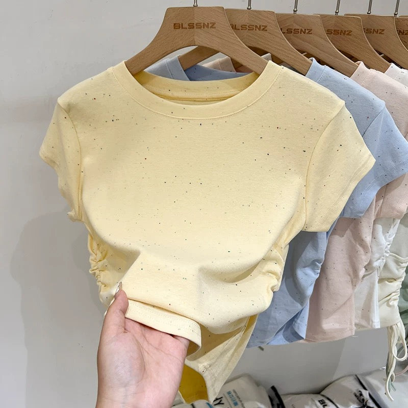 Colorful polka dot right shoulder short-sleeved T-shirt for women, slim waist design, 2024 new summer niche tops and T-shirts