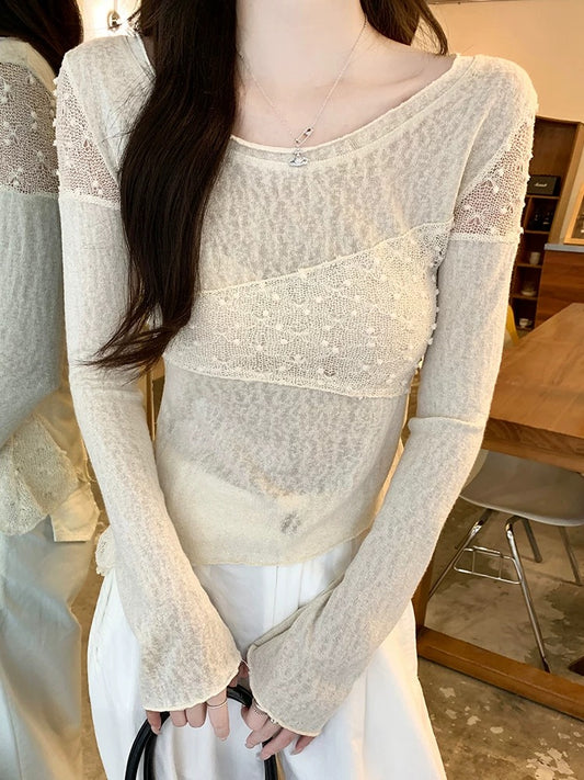 Lace splicing long-sleeved T-shirt for women in autumn and winter design niche irregular short top bottoming shirt for women
