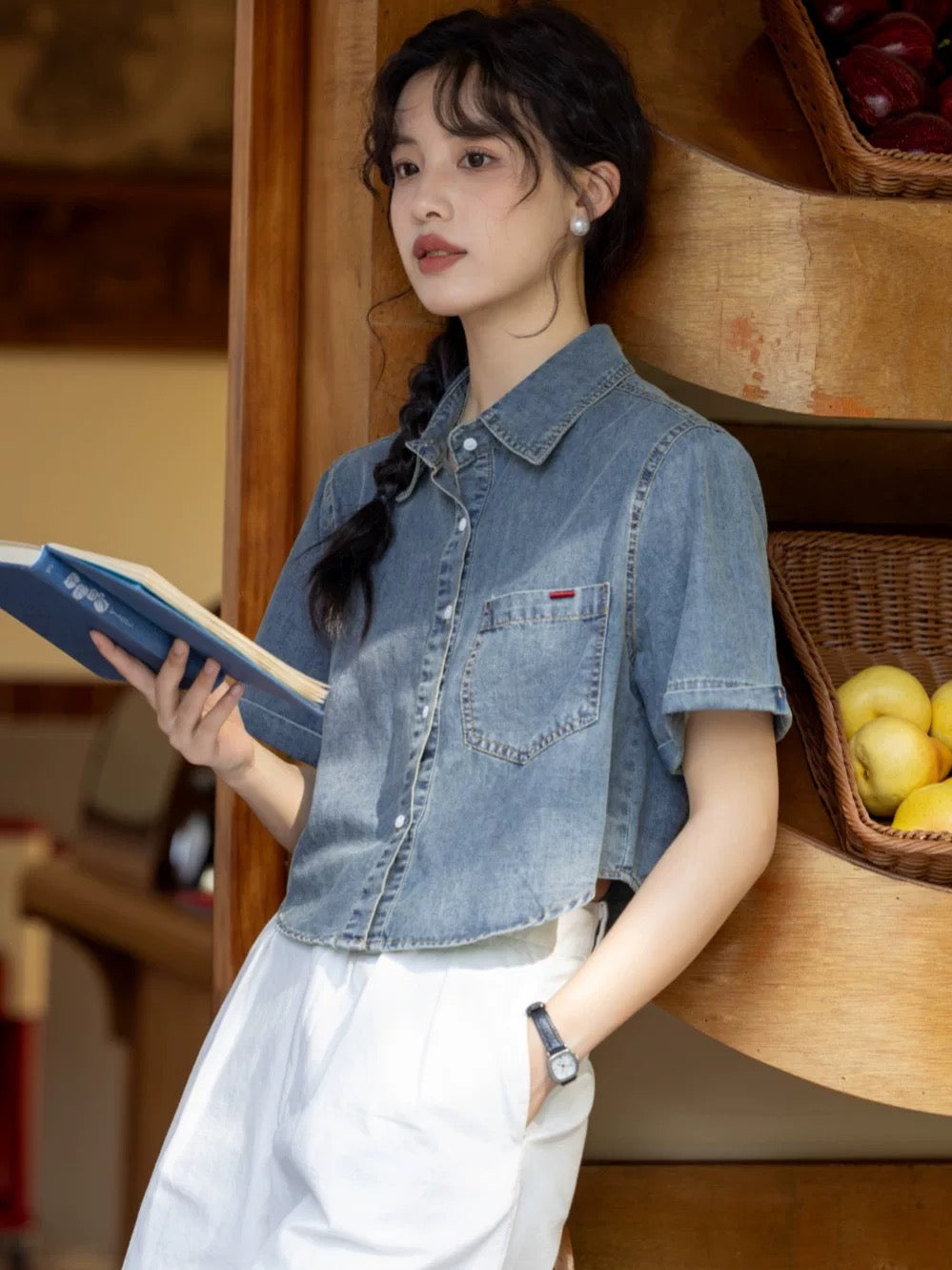 Retro Hong Kong style casual lapel denim shirt for women summer new style versatile fashion loose shirt temperament top trend