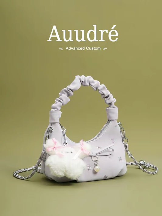 Auudre niche design pleated handbag for women, new summer 2026 style, fashionable chain crossbody bag.