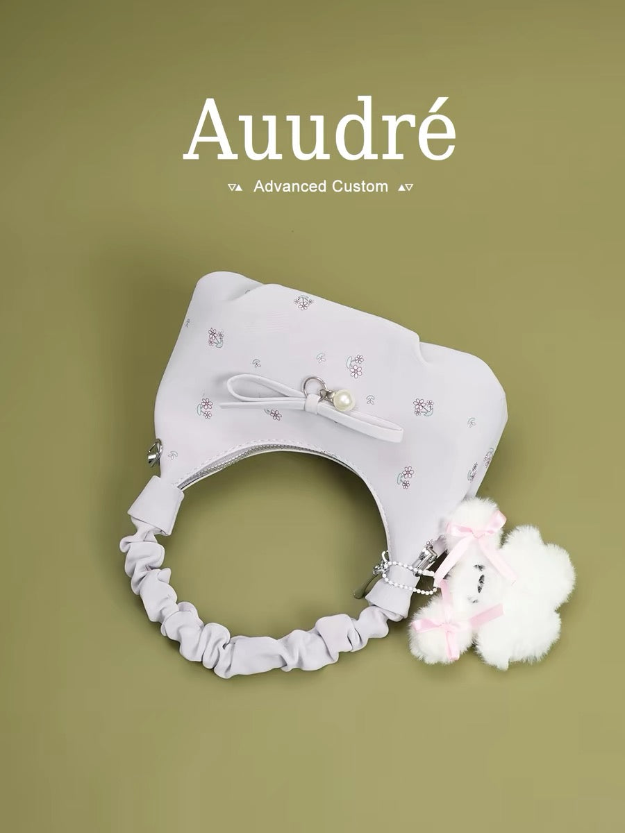Auudre niche design pleated handbag for women, new summer 2026 style, fashionable chain crossbody bag.