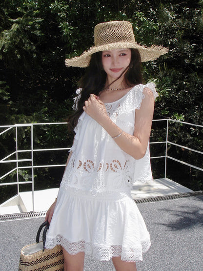 Plums are ripe! French-style openwork embroidery, youthful and energetic girlish flutter sleeve babydoll top, summer lace trim skirt.