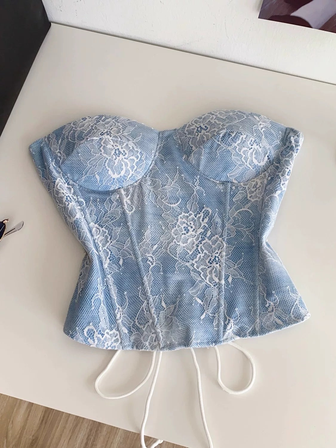 Dopamine-infused sexy strapless tank top for women, summer style, mesh lace, lace-up waist corset, stunningly beautiful and unique hot girl top.