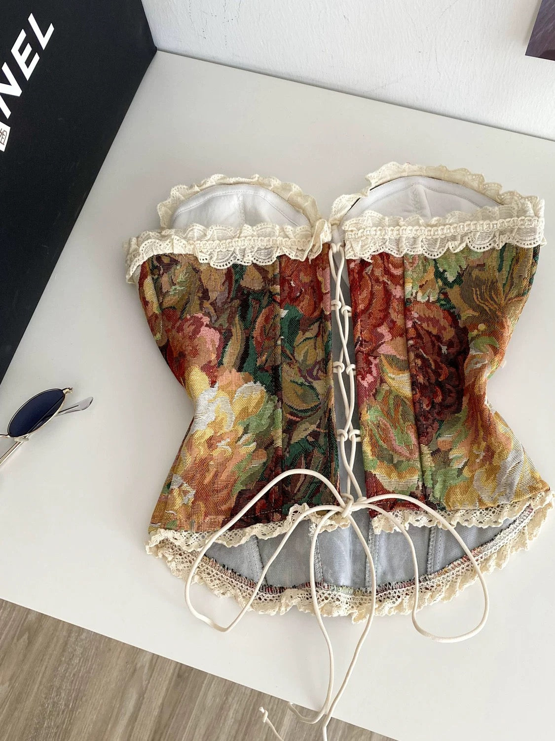 French romantic style, oil painting feel, strapless vest for women, summer, lace trim, fishtail corset waist tie, absolutely gorgeous top.