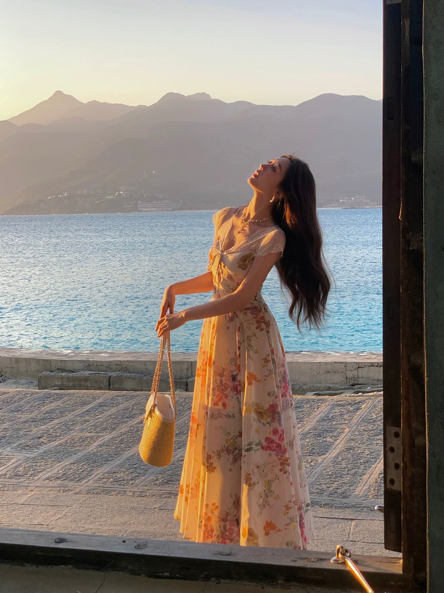 Good Job! 【Summer Escape Princess】French V-neck Floral Dress for Women, Beach Vacation Fitted Waist Maxi Dress