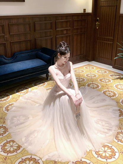 Good Job [Girl's Diary] French-style mesh fishbone lace embroidered dress, halter top with ruffles