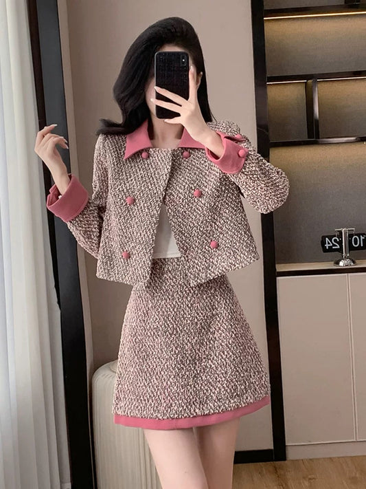 Xiaoxiangfeng suit for women, short, unique, beautiful, age-reducing autumn dress, two-piece set with sweet temperament