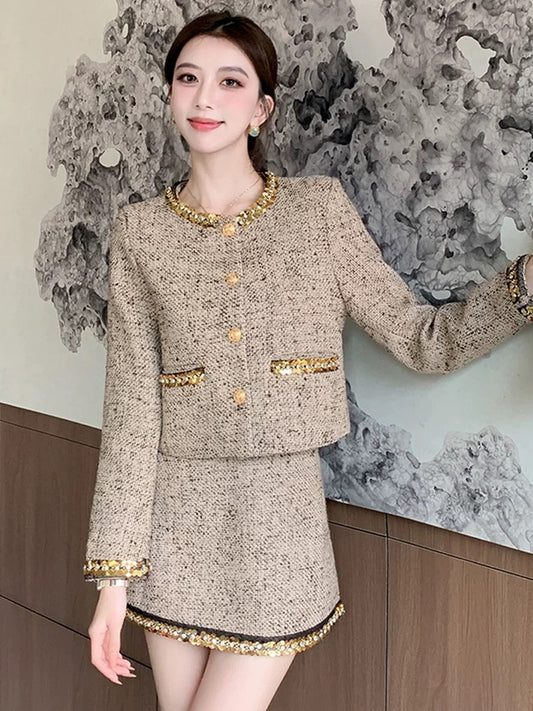 Wearing a suit with a sense of wealth, autumn, high-end temperament, light luxury, socialite, heavy industry, small fragrant style jacket, two-piece set