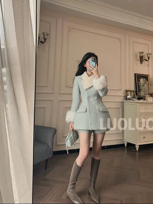 LUOLUOZ【Van Gogh's Dream】Elegant Color-Blocked Fur Collar and Shorts Two-Piece Set JF107