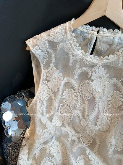 Heavy lace splicing sequin sleeveless tops for women 2025 summer new French style gentle temperament age-reducing vest Korean