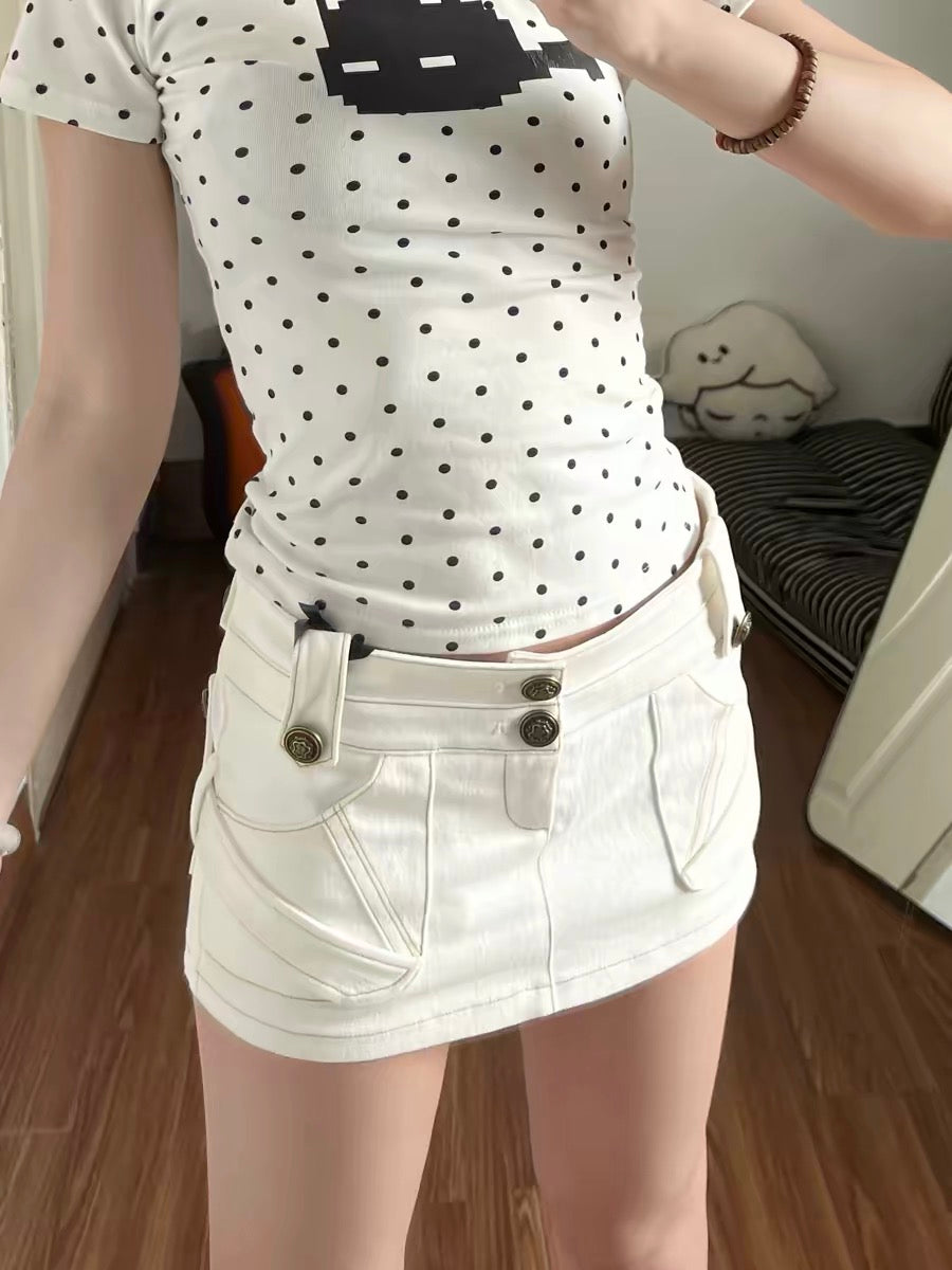 White A-line skirt for women, summer 2026 new style, cargo-style, hip-hugging, sexy, flattering, Korean casual skirt/pants.