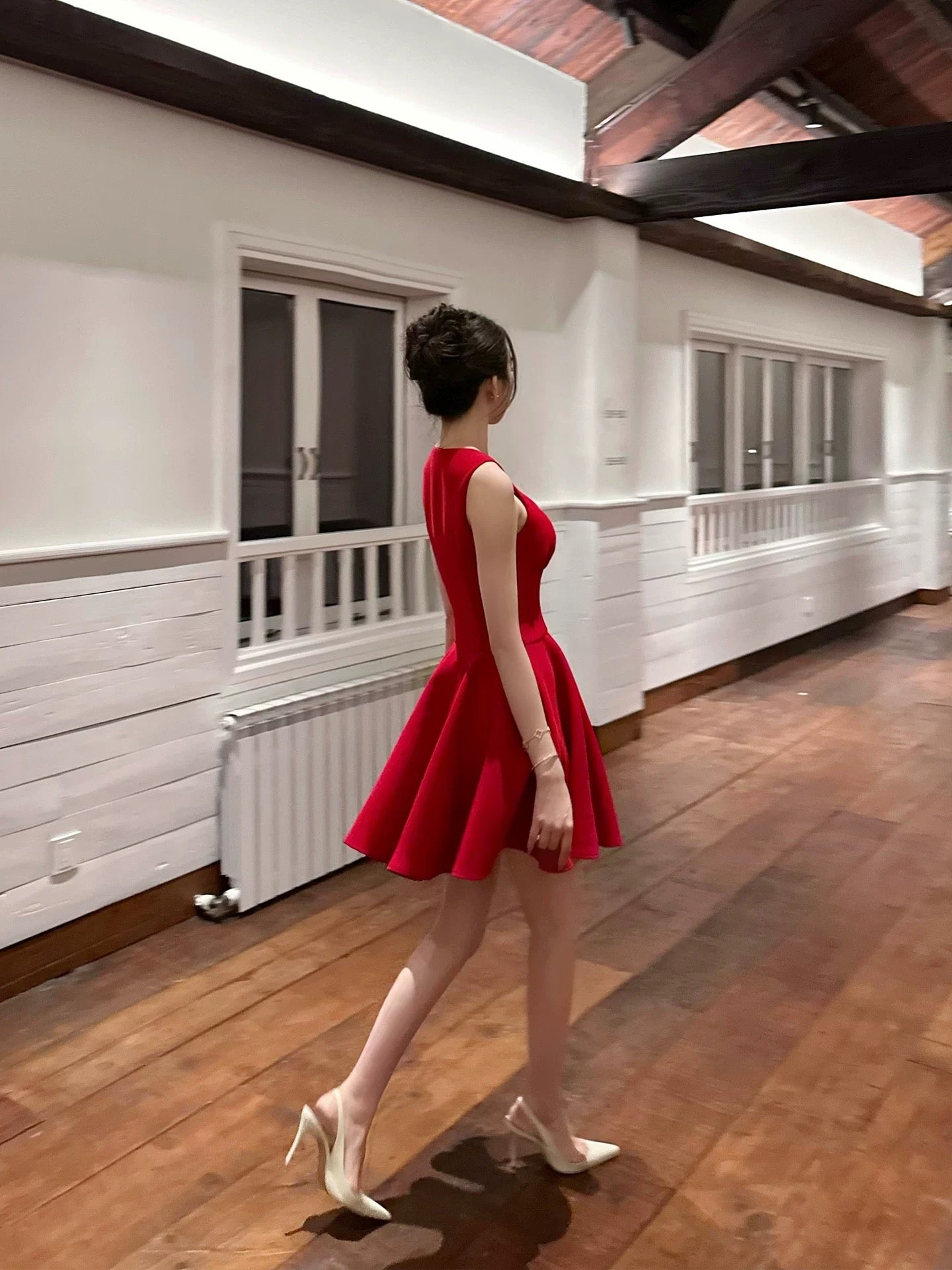 SX Shanxi French retro temperament sling slim waist umbrella dress female high-end chic princess short skirt