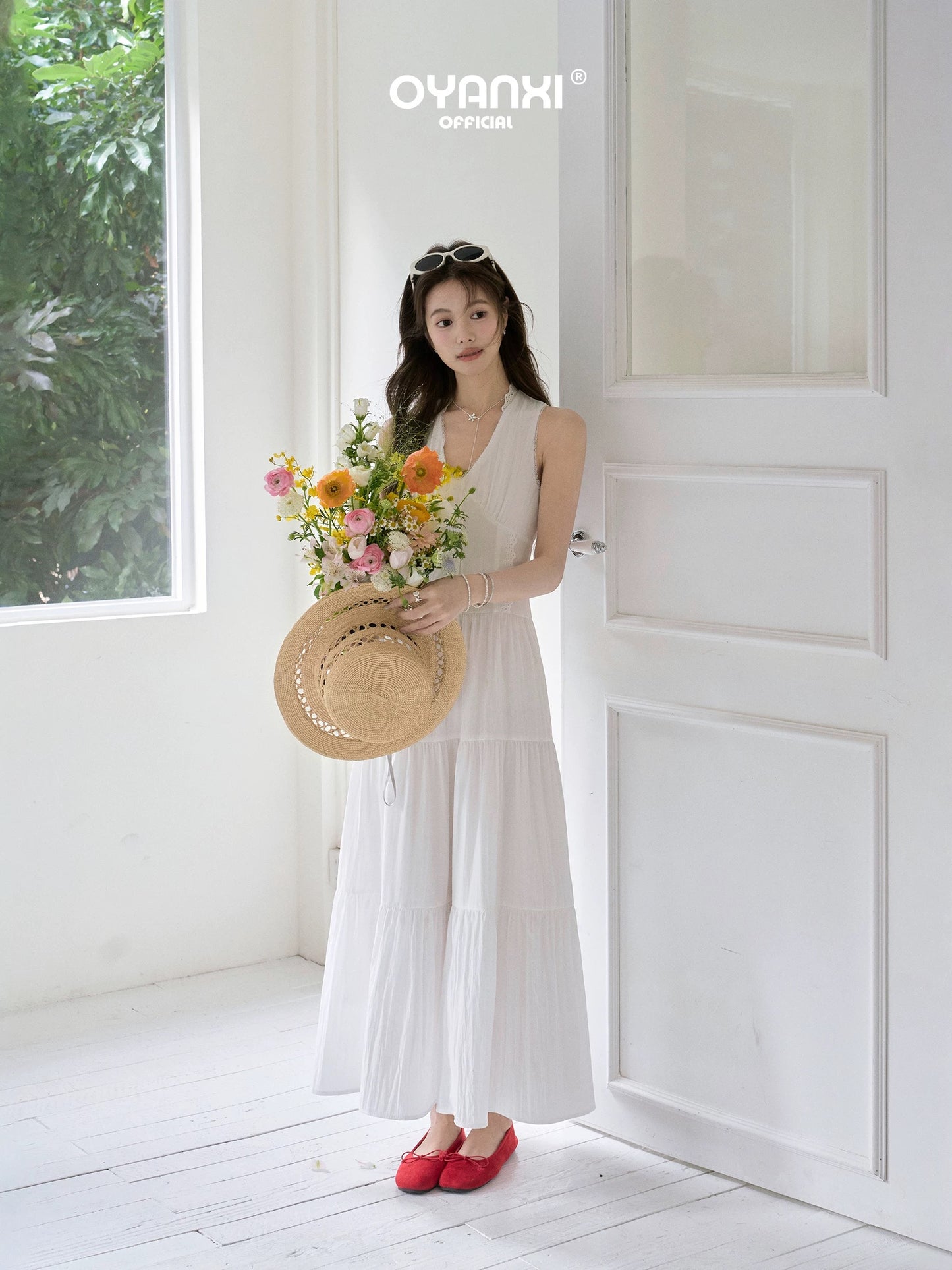 Ouyang happy's "Japanese Anime Stamp" White Dress for Women, Summer 2026 New Style, French High-End Elegant Long Dress