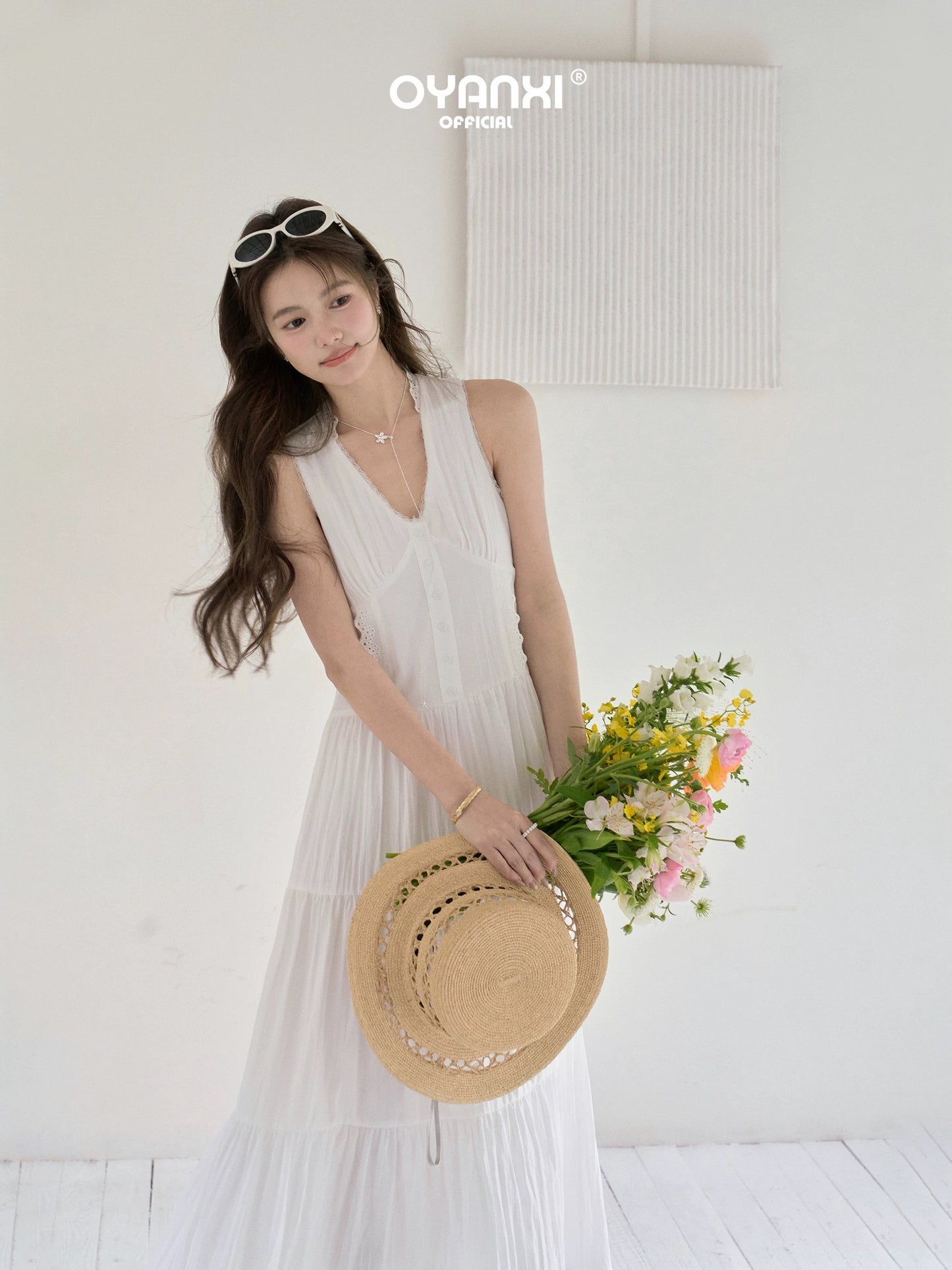 Ouyang happy's "Japanese Anime Stamp" White Dress for Women, Summer 2026 New Style, French High-End Elegant Long Dress