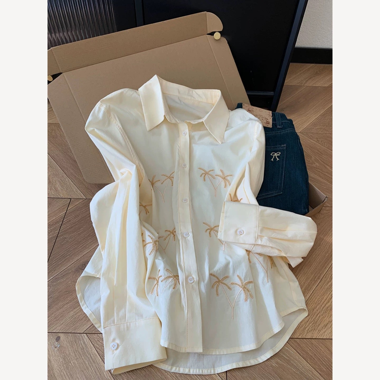 Kiss Allow Yellow 3D Embroidered Polo Collar Shirt Women's Design Unique Shirt Loose Top Spring