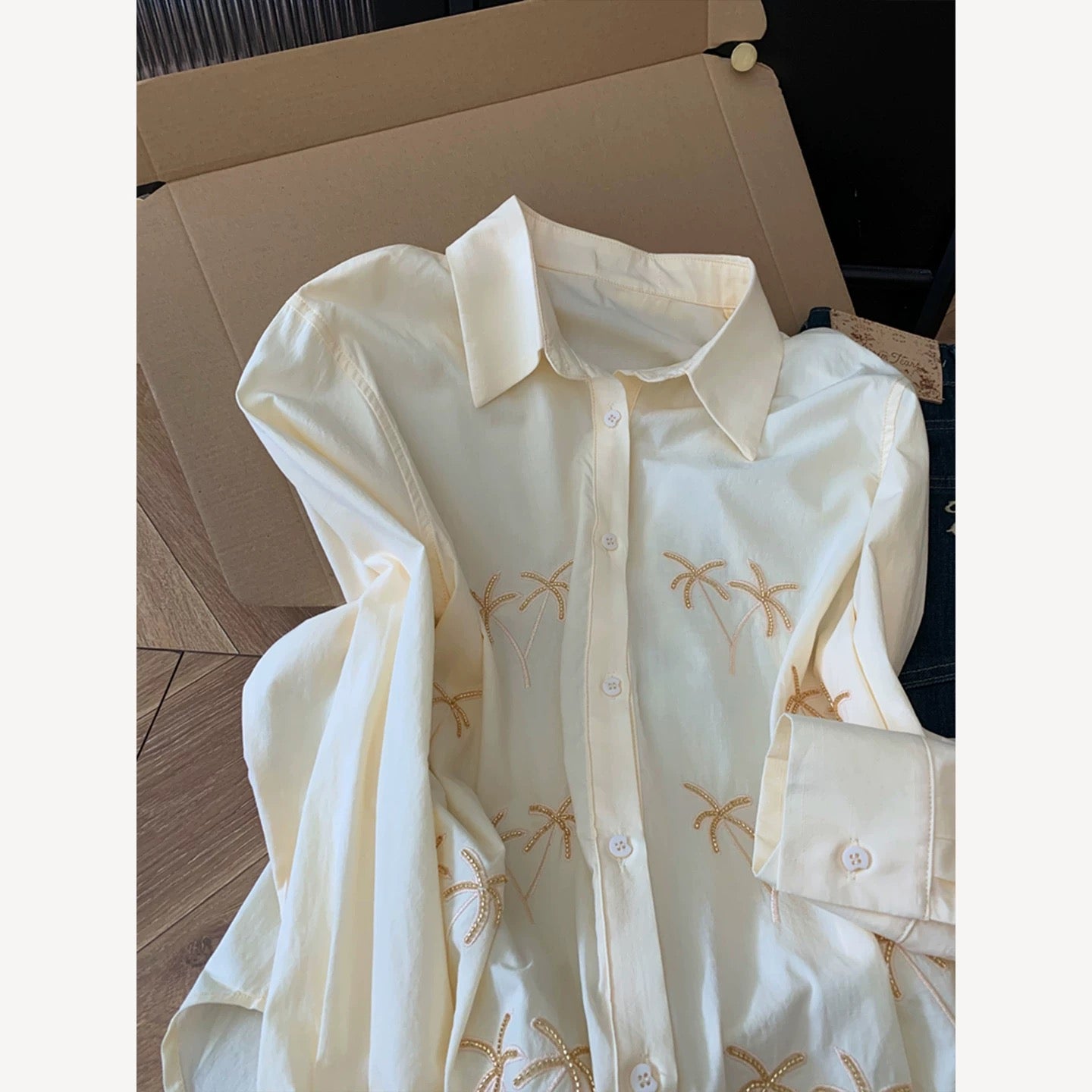 Kiss Allow Yellow 3D Embroidered Polo Collar Shirt Women's Design Unique Shirt Loose Top Spring