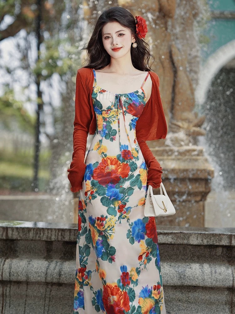 Beach travel and vacation style, Hong Kong style, beautiful oil painting floral suspender dress and retro suit