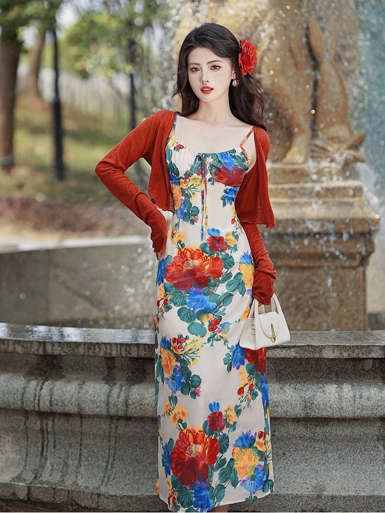 Beach travel and vacation style, Hong Kong style, beautiful oil painting floral suspender dress and retro suit