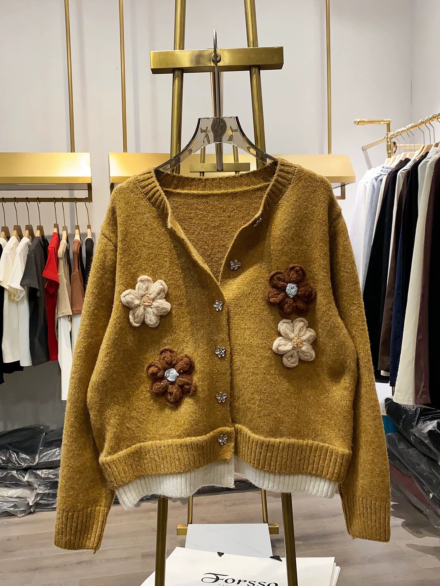 [Xiao Ai's Shop Photos] Unique 3D Round Neck Four-Flower Cardigan Sweater for Women, New Spring and Autumn Style, Long Sleeve Top