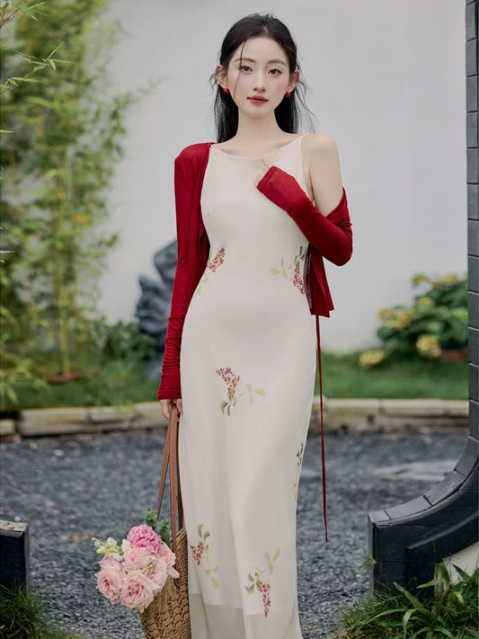 Super nice French high-end exquisite white suspender dress with goddess style, high-end and beautiful little skirt for summer