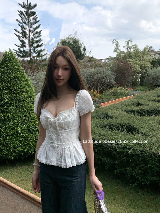 Lattitude/Yang Xiaolu all white short-sleeved shirt with girlish hollowed-out lace trim