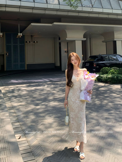 Mummy Cat Laying Eggs [Miss Friendship] 3D Lace Embroidered Rose Bodycon Spaghetti Strap Dress