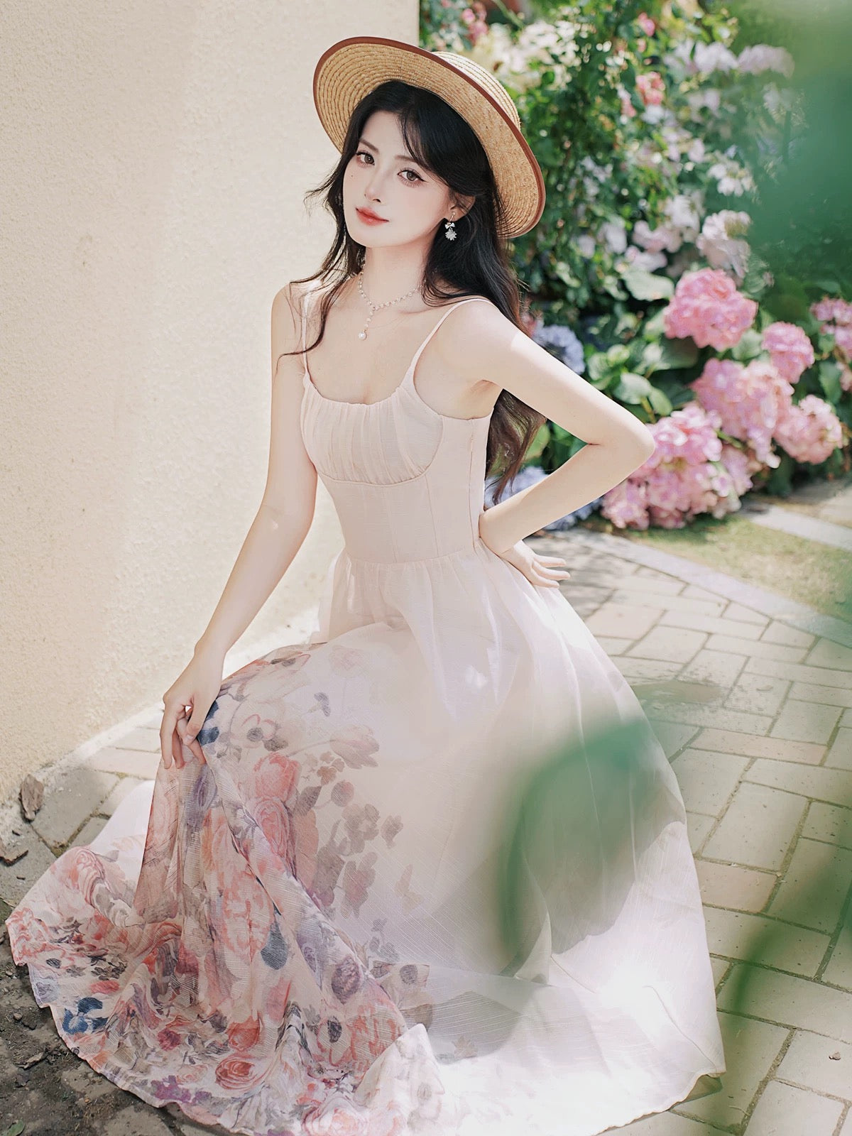 French romantic oil painting printed suspender dress for women summer 2024 new style temperament long skirt seaside beautiful skirt