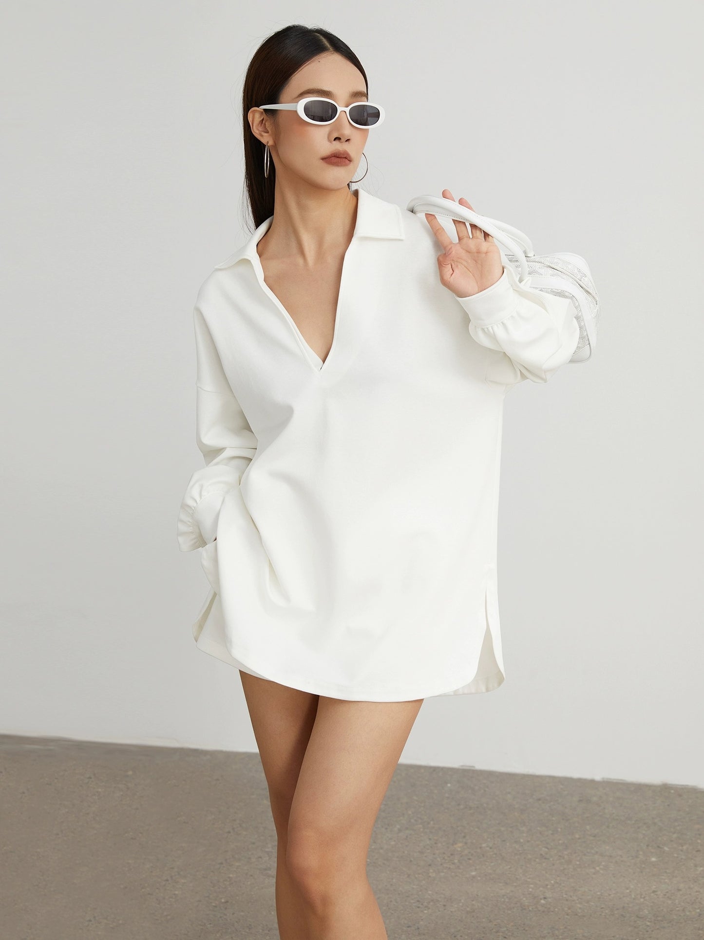 ZzZHANG【Just need word of mouth B】Fashionable deep V shirt collar loose silhouette top + shorts casual suit