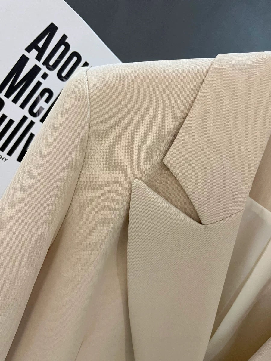 Off-white high-end suit jacket for women 2024 new spring and autumn Internet celebrity light and mature style simple age-reducing French suit