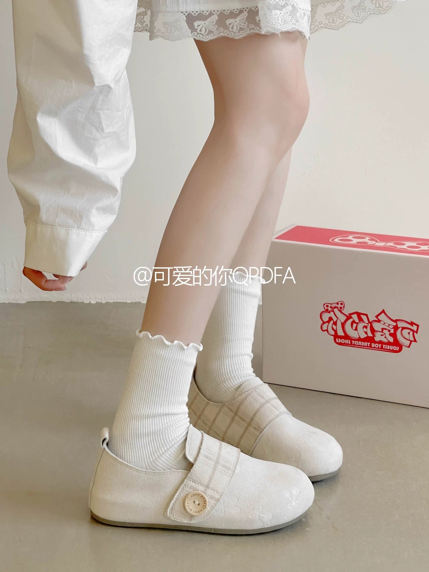 Cute and versatile slip-on Birkenstock women's shoes, 2026 new autumn flat casual shoes.