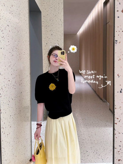 Korean summer beautiful outfit a complete set of black short-sleeved knitted tops and yellow half-length skirt two-piece suit