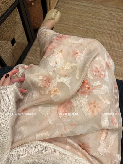 French-style romantic pink jacquard mesh midi skirt, new summer 2025 style, elegant, fairy-like, youthful, floral maxi skirt.