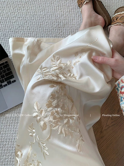 New Chinese style heavy embroidered satin midi skirt for women, spring new style, French high-end feel, Chinese style fishtail skirt