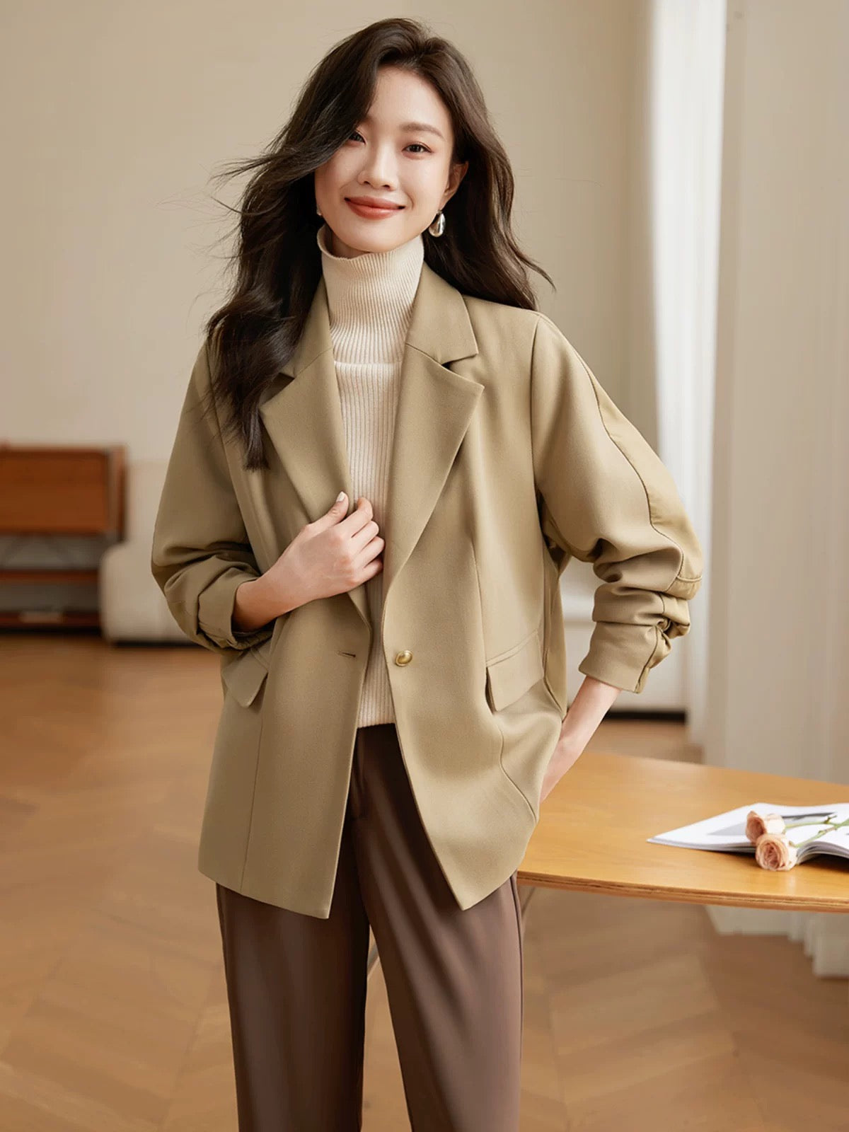 Mohan Yimei retro patchwork design suit 2025 spring new loose fashion niche jacket for women