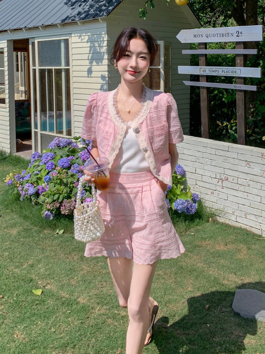Pink celebrity style small fragrance suit for women summer 2024 new style stunning lace hollow top shorts two-piece set
