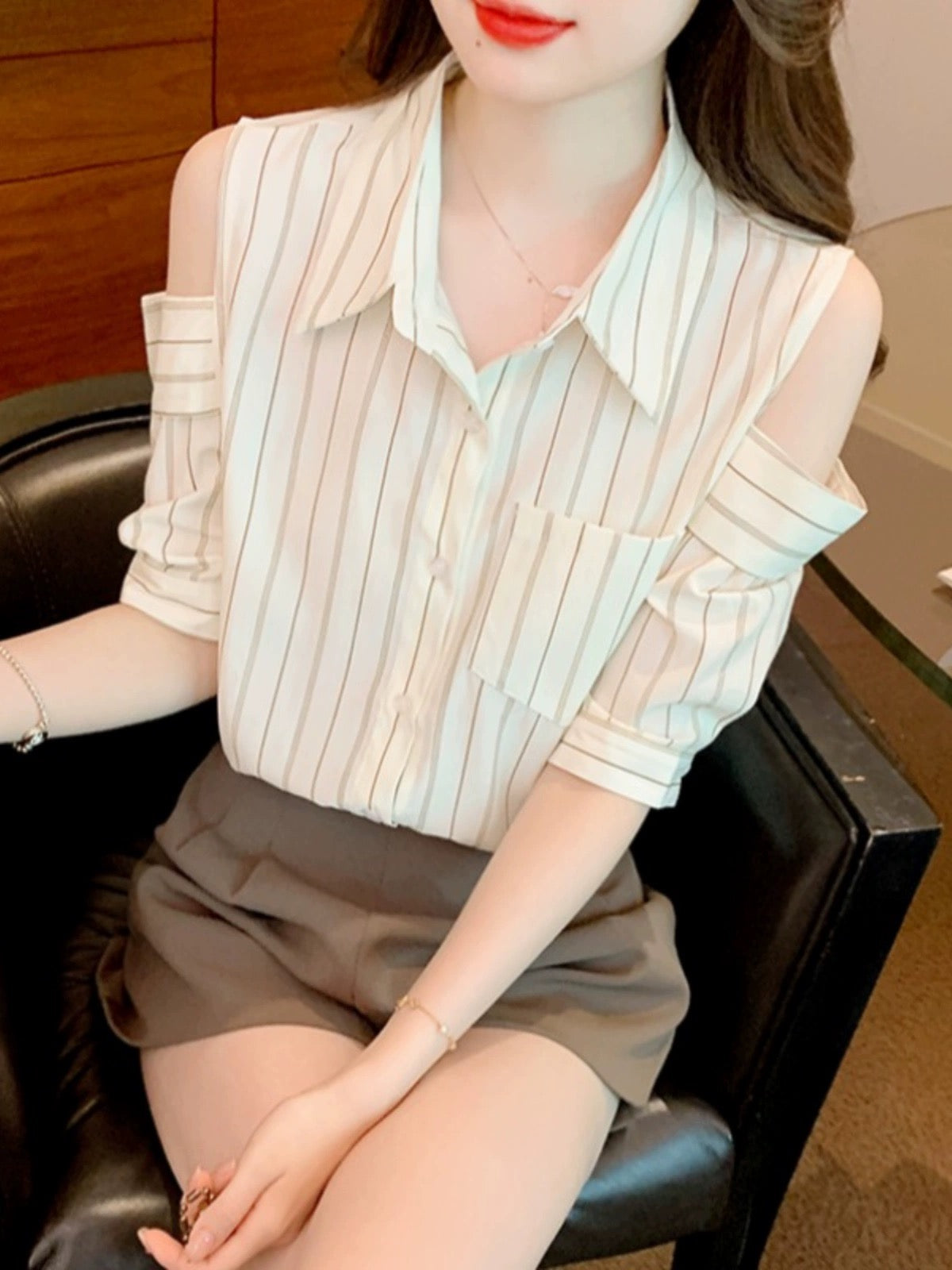 French fashion temperament striped off-shoulder shirt women's short-sleeved versatile slimming age-reducing shirt popular chic top