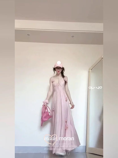 French-style beach maxi dress, 2025 summer new style, pink floral V-neck fairy-like suspender dress.