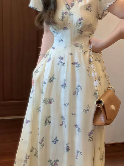 Korean-style French chic V-neck embroidered short-sleeved dress, new summer style, slimming and beautiful long dress.