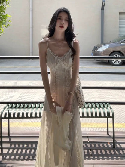 French-style romantic and sophisticated slip dress for women, summer style, lace, slim fit, elegant design, beach vacation long dress