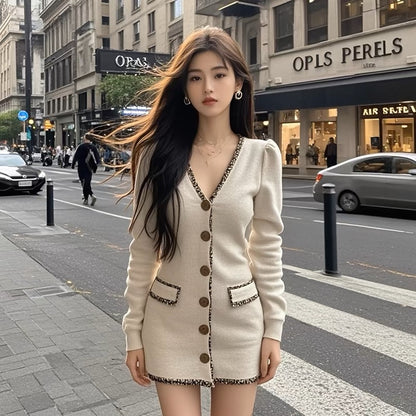 Coco KEKE 2024 new autumn single-breasted temperament slim V-neck dress