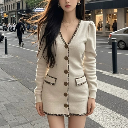 Coco KEKE 2024 new autumn single-breasted temperament slim V-neck dress