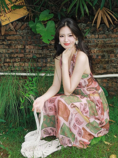 Haze Bosnia Hong Kong style halter neck v-neck sleeveless printed waist a-line dress seaside holiday dress