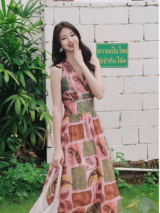 Haze Bosnia Hong Kong style halter neck v-neck sleeveless printed waist a-line dress seaside holiday dress