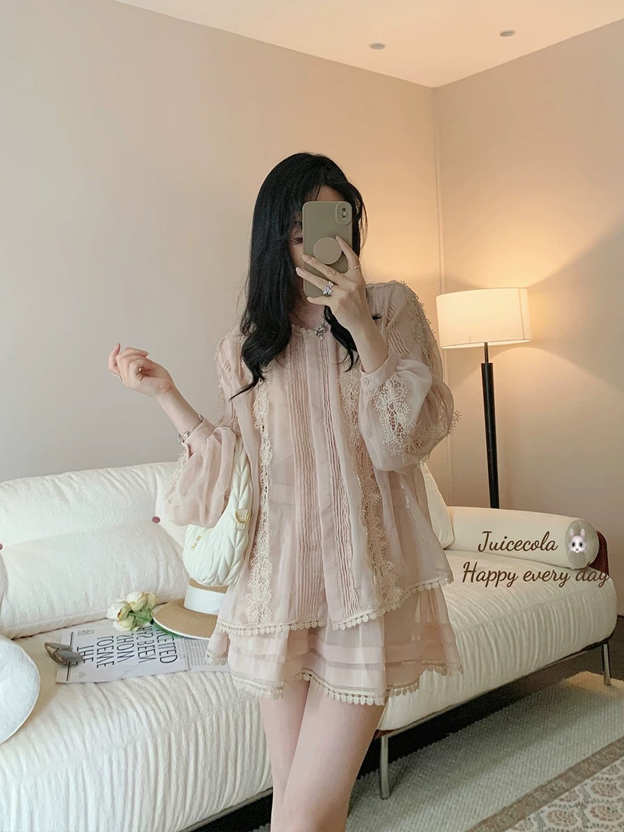 Juicecola French chic, beautiful, cool feeling, milk coffee, hollow lace edge shirt and skirt two-piece set