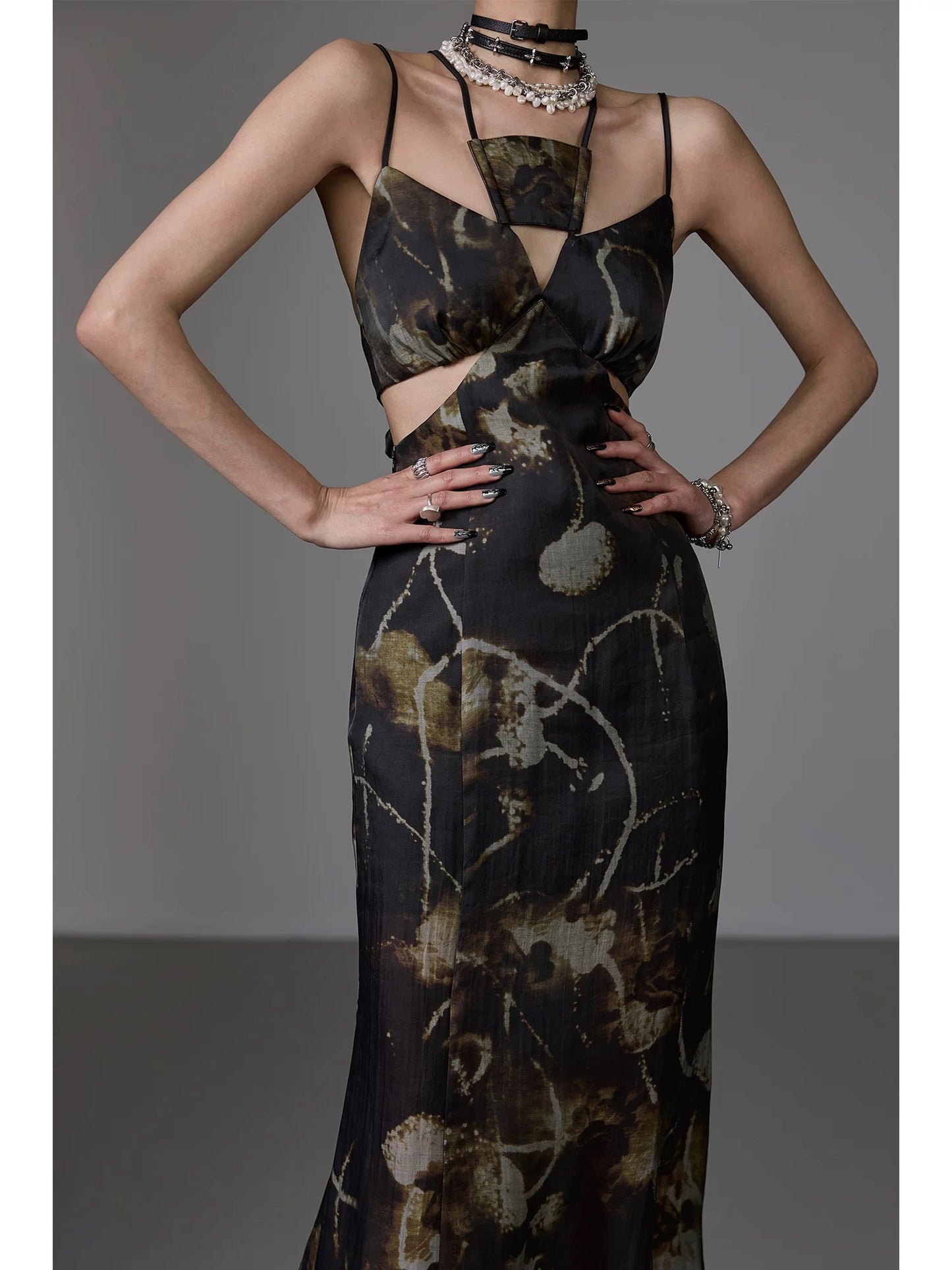 Mrs. Chen CHENTAITAI x No Illusion printed suspender dress