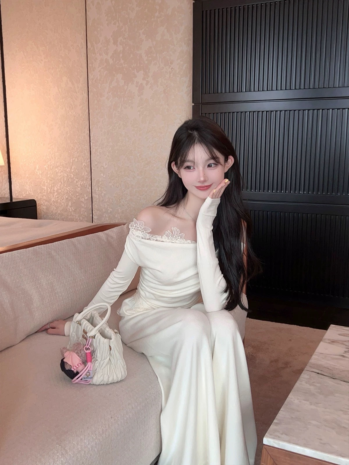 FairyJiang spring new lace one-shoulder milk white top women's short off-shoulder bottoming T-shirt